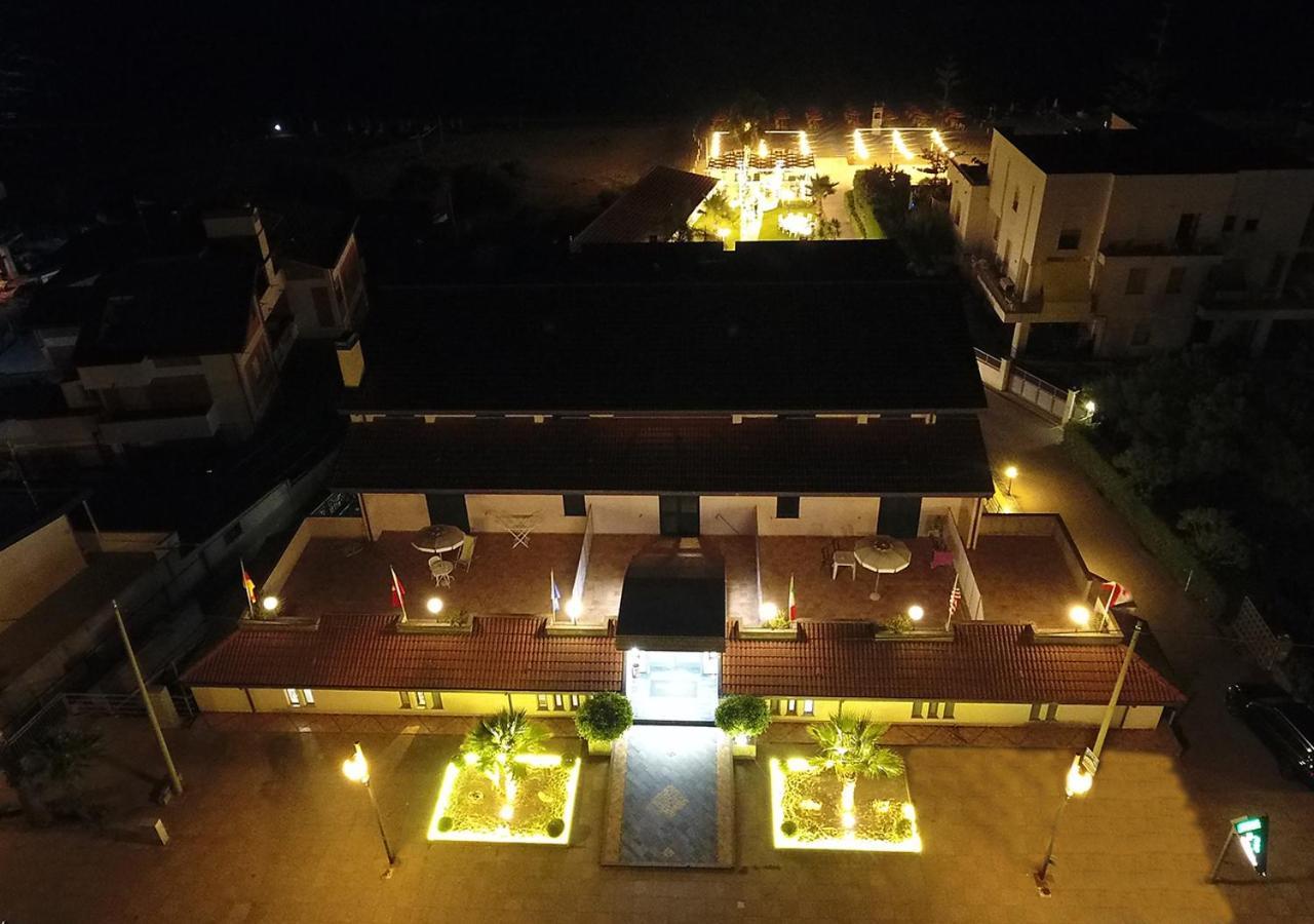 Hotel Federica Riace Marina Exteriör bild