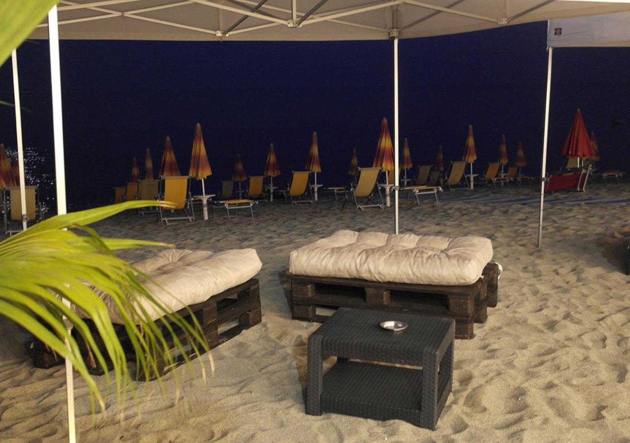 Hotel Federica Riace Marina Exteriör bild