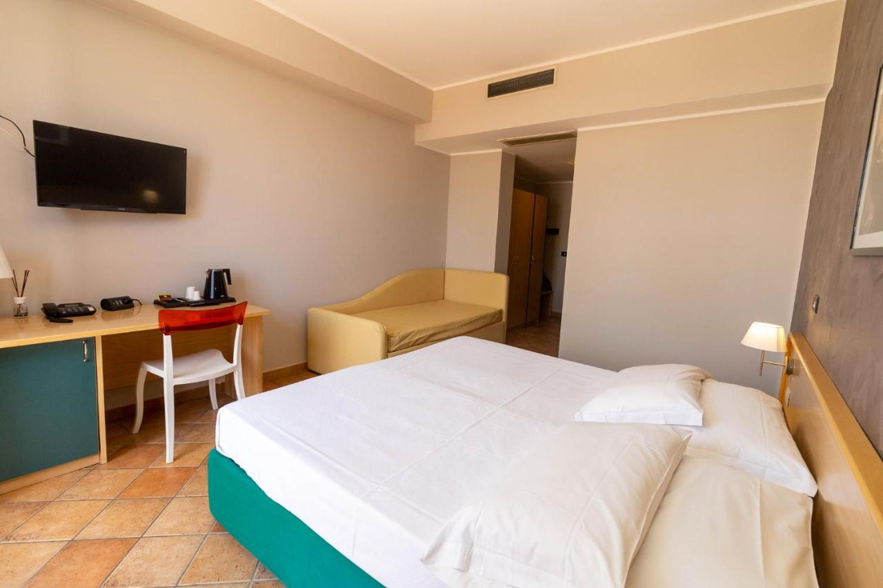 Hotel Federica Riace Marina Exteriör bild