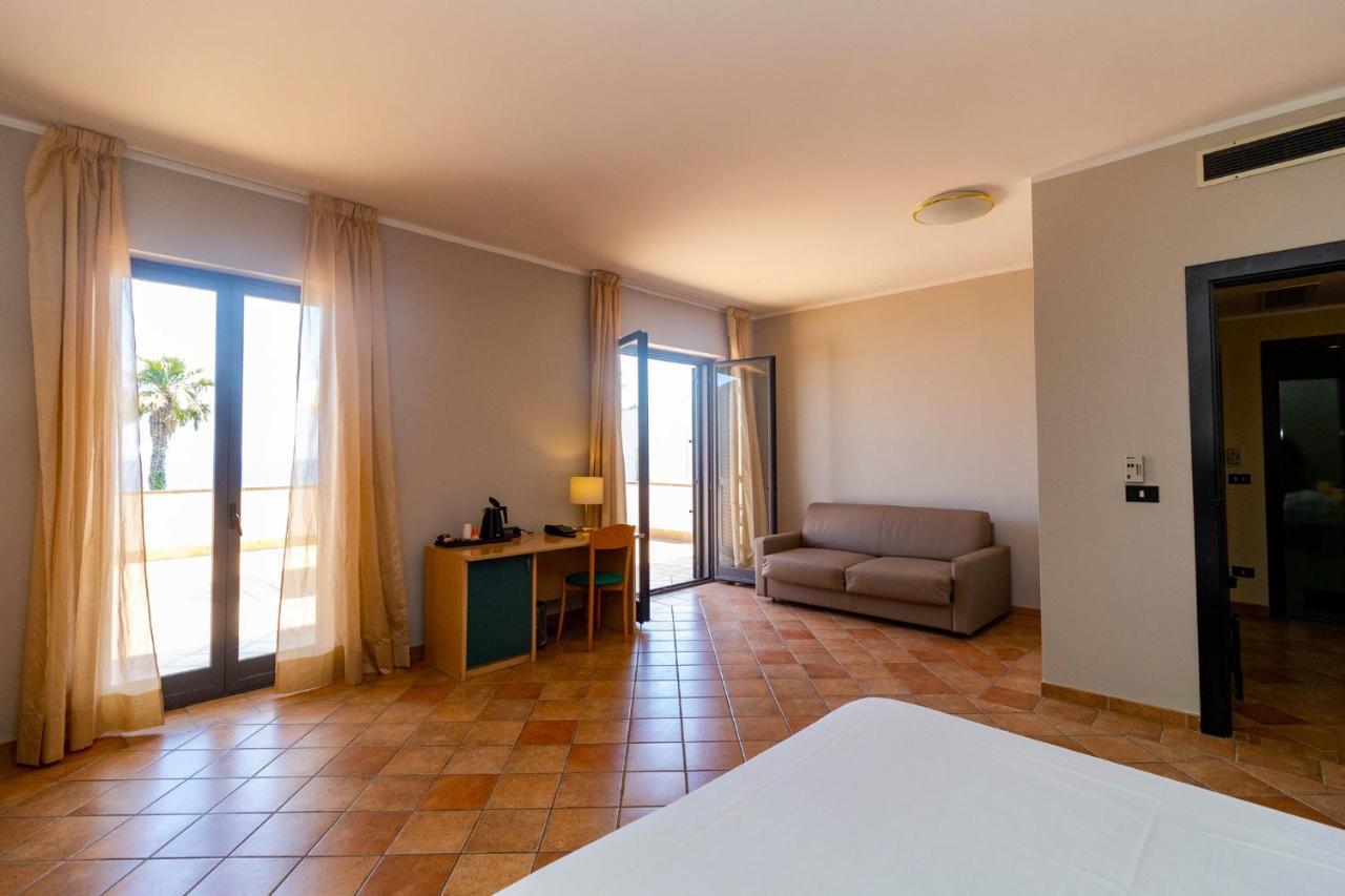 Hotel Federica Riace Marina Exteriör bild