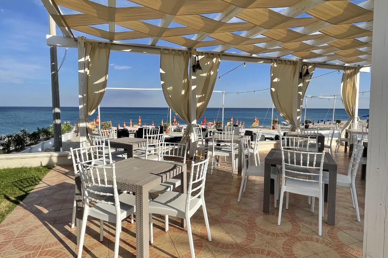 Hotel Federica Riace Marina Exteriör bild